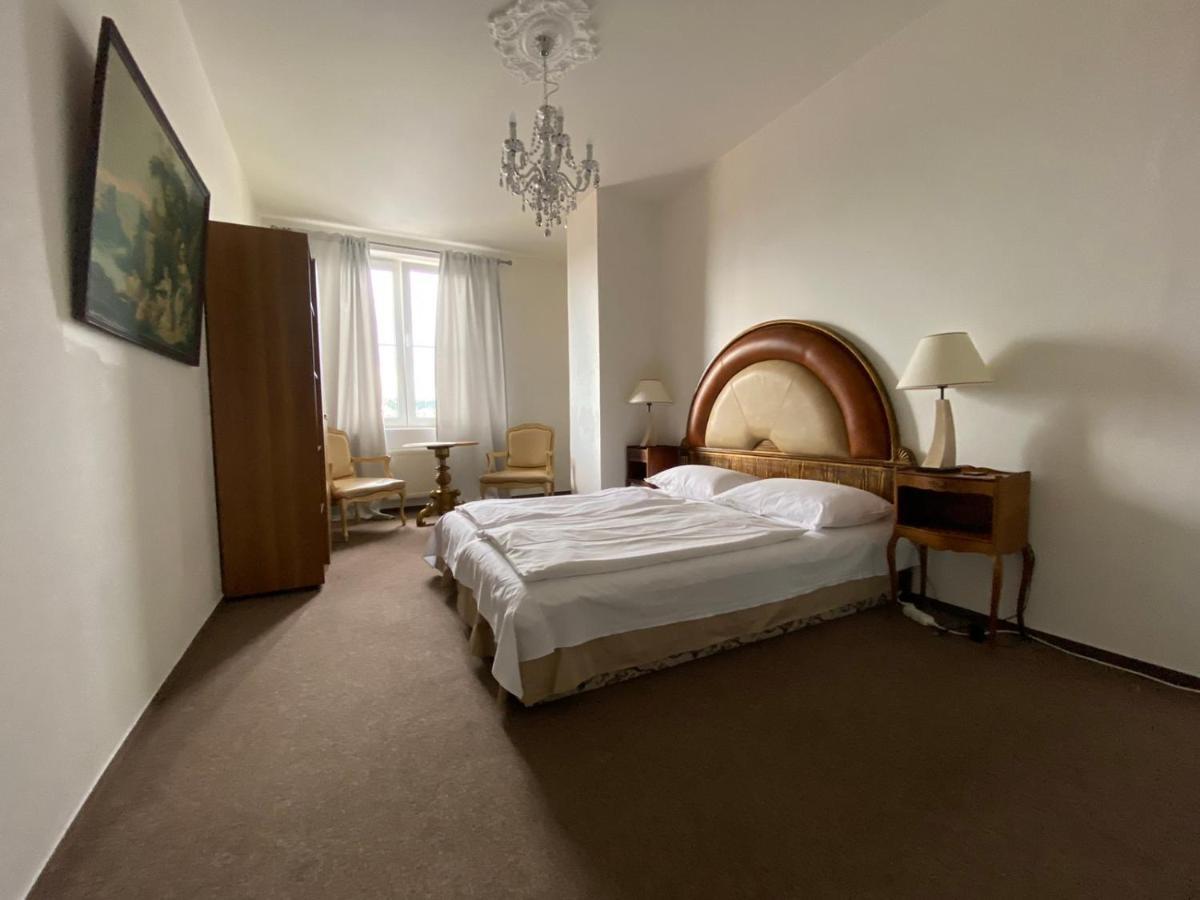 Bank Invest Apartmens - Old Town Praga Exterior foto
